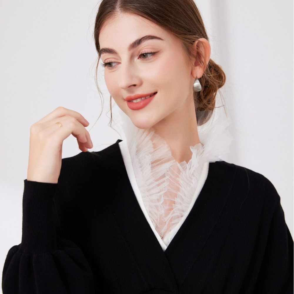 ياقة صناعية على شكل حرف V من خ - مراجعة Tops وسعره